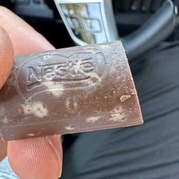 Aldığım Damak Çikolata Bozuk Çıktı, Mağduriyetimin Giderilmesini İstiyorum