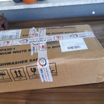 Kargo Teslimatında Kontrolsüz Bırakılan Paket Ve Kırık Ürünler İçin Çözüm Bekliyorum