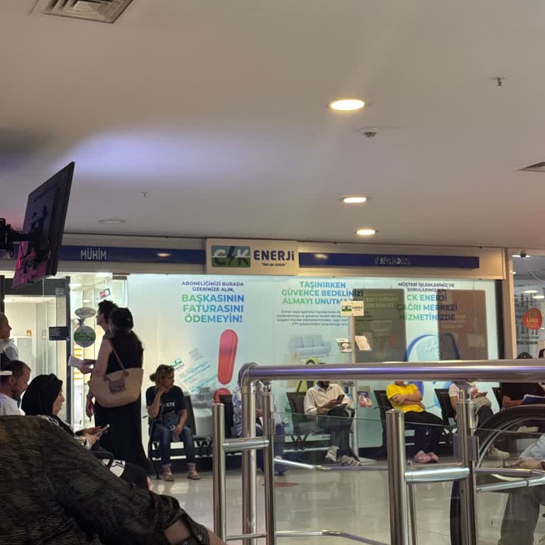 Uzun Süreli Sıra Bekleme Ve Yetersiz Personel Nedeniyle Yaşanan Mağduriyet