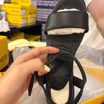 Greyder İlk Kullanımda Kusurlu Çıkan Ayakkabı Ve İlgisiz Mağaza Süreci!