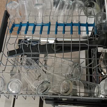 Electrolux Bulaşık Makinesi Üst Sepet Tasarımı Kullanımda Sorun Yaşatıyor