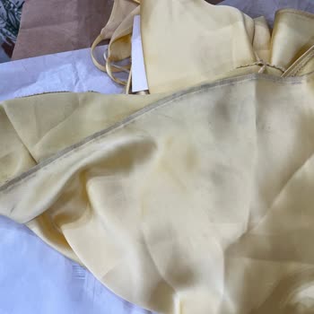 Defolu Elbise İki Kez Gönderildi, Müşteri Mağdur Edildi