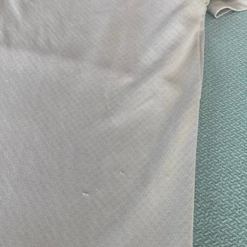 Columbia Tişörtte Kısa Sürede Tüylenme Ve Delik Oluşumu: Değişim Veya İade Talebi