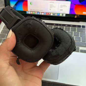 Marshall Major 4 Kulaklığımın Derisi Hızla Soyuluyor