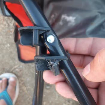 Satın Aldığım Sandalyelerde Montaj Hatası Ve Müşteri Hizmetlerine Ulaşamama Sorunu