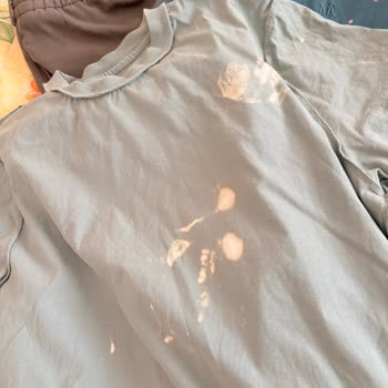 OMO Sıvı Deterjan Kıyafetlerimi Geri Dönülmez Şekilde Zarar Verdi