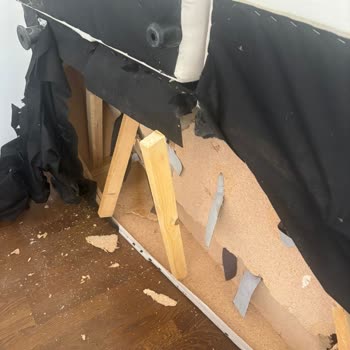 I Got a Severely Damaged Rental via Booking.com and Can’t Reach Customer Support