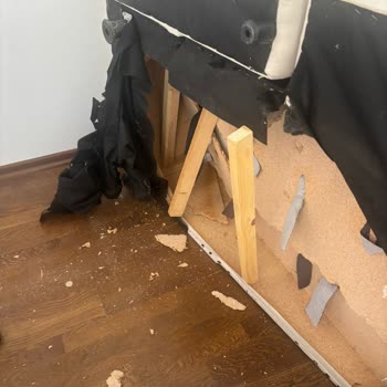 I Got a Severely Damaged Rental via Booking.com and Can’t Reach Customer Support