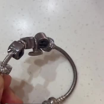 Pandora Bileklik Paslanmış Demir Çıktı