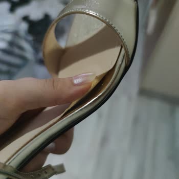 Hasarlı Ayakkabı Ve Yetersiz Müşteri Hizmeti Nedeniyle Mağduriyet