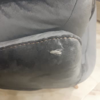 Kırık Ve Eksik Mobilyalar, İlgisiz Çalışanlar Mağduriyetimizi Artırdı