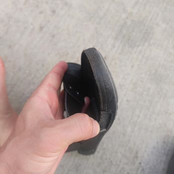 Kısa Sürede Hasar Gören Flex Marka Terlik