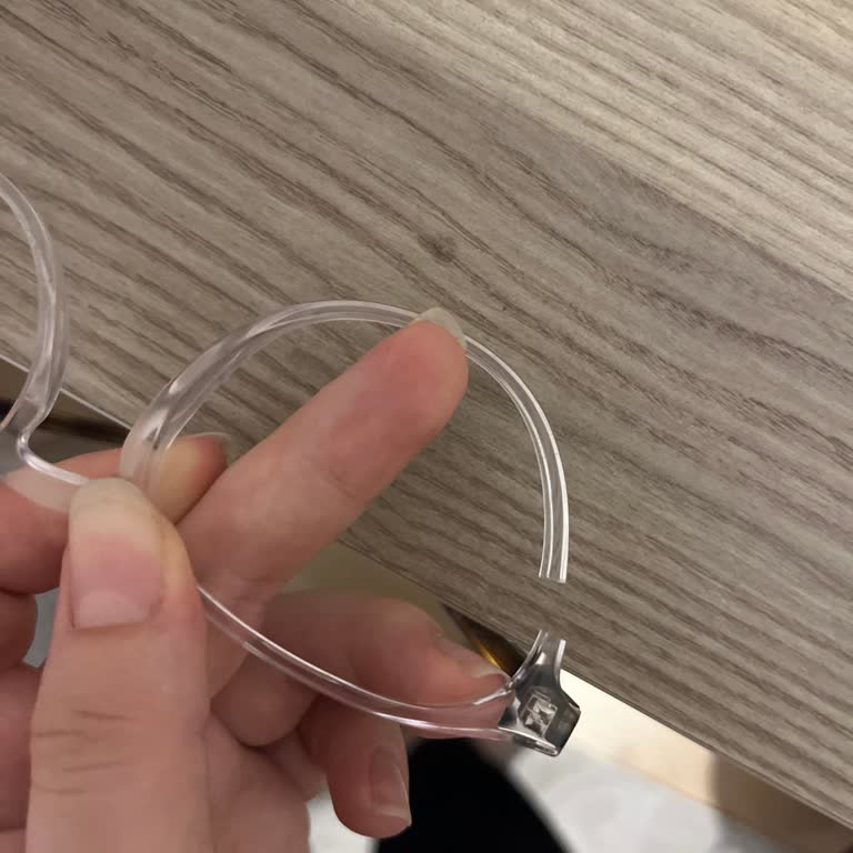 Gözlüğümü Kırdılar, Üstüne Özür Bile Dilemediler!