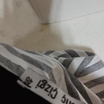 İlk Yıkamada Solan Gömlek Ve Yetersiz Müşteri Hizmeti