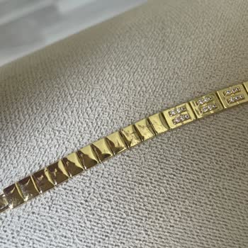 Ceren Kıvanç Bileklik Karardı