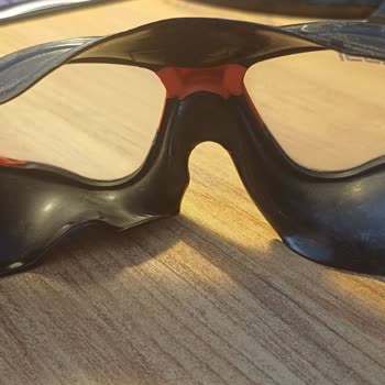 Az Kullanılan Dalış Maskesinde Erime Ve Garanti Sorunu