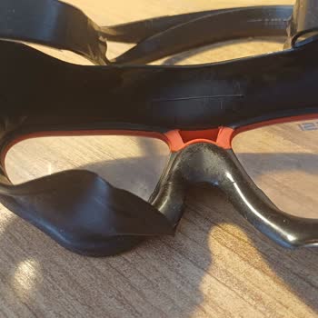 Az Kullanılan Dalış Maskesinde Erime Ve Garanti Sorunu