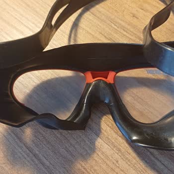 Az Kullanılan Dalış Maskesinde Erime Ve Garanti Sorunu