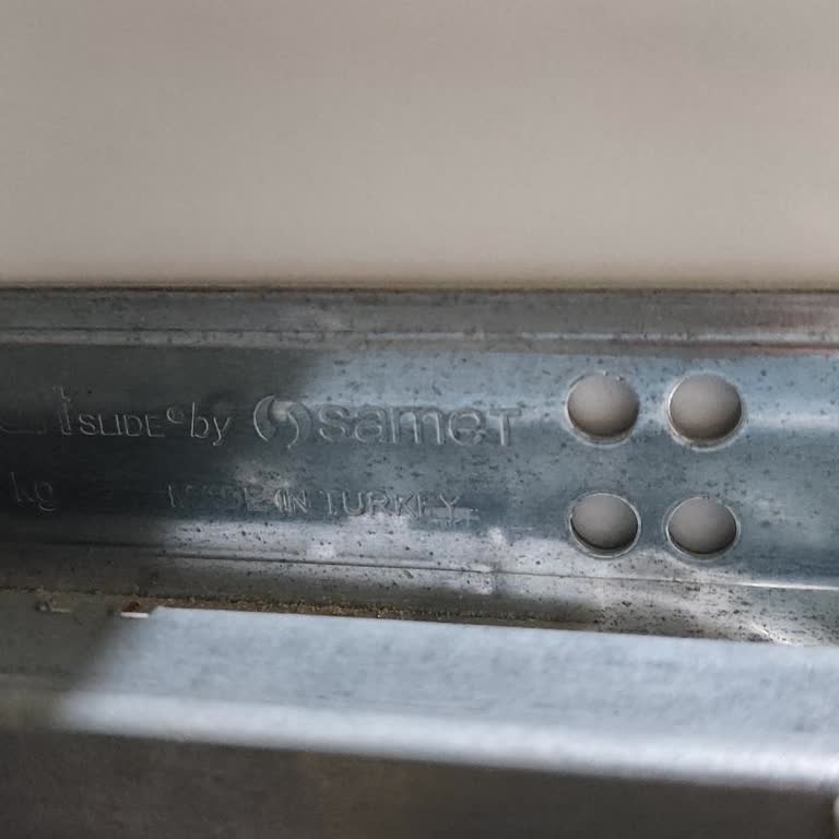 Çekmecemin Fren Plastiği Kırıldı, Sürekli Açılıyor