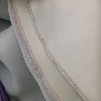 Kirli Abiye Ve İlgisiz Hizmetle Hayal Kırıklığı