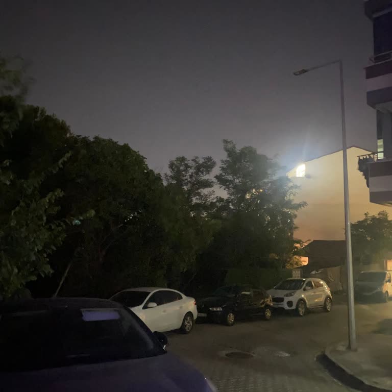 Yeni Yapılan Sokak Lambası Aylardır Yanmıyor, Mahalle Karanlık Ve Güvensiz Kaldı