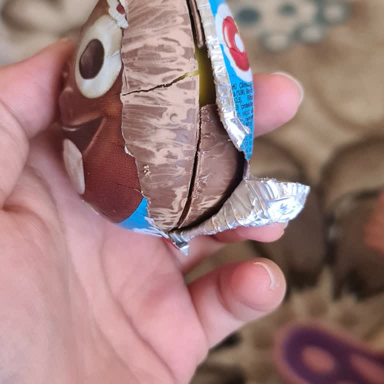 Tarihi Geçmemiş Ozmo Sürpriz Yumurta Bayat Ve Bozuk Çıktı