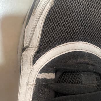 Ayakkabım 4 Ayda Yırtıldı, Değişim Talebim Reddedildi!