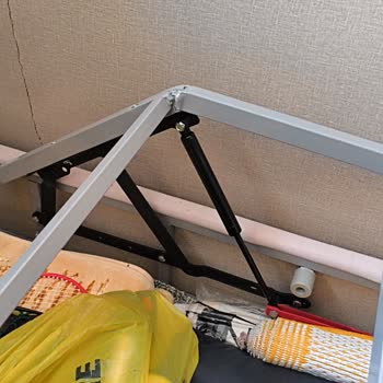 Aldığım Baza Kırıldı, Servis İlgilenmedi: Çocuğum Haftalardır Yerde Yatıyor