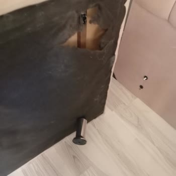 Niron Yatak Baza Ayakları Ve Demir Parçalar Tam Bir Hayal Kırıklığı