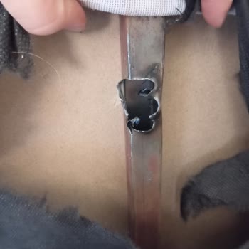 Niron Yatak Baza Ayakları Ve Demir Parçalar Tam Bir Hayal Kırıklığı