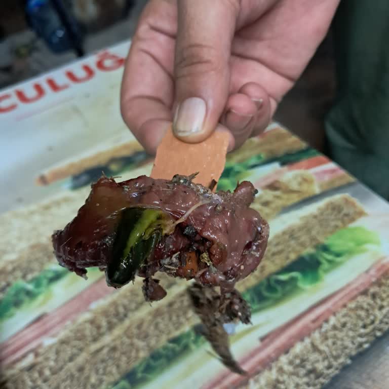 Son Kullanma Tarihi Geçmemiş Tavuk Ciğerinde Yeşil Öd Çıktı, Mağduriyet Yaşadım