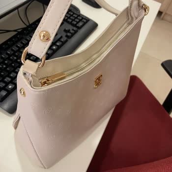 Garantili Çantanın Sapı Kısa Sürede Koptu, İade Talebine Dönüş Yapılmıyor