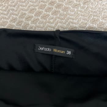 İlk Yıkamada Dikişleri Açılan Etek Marka Güvenimi Sarstı