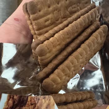 Yanık Bisküvi Nedeniyle Hayal Kırıklığı Ve Ürün Değişimi Talebi