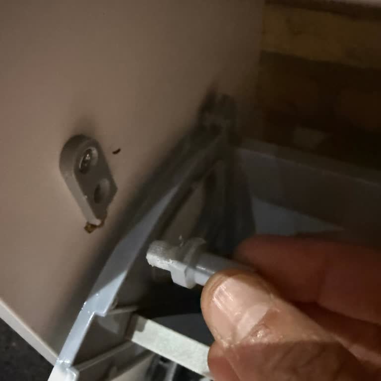 IKEA'dan Aldığım Ayakkabı Dolabının Parçaları Kırıldı, Yedek Parça Bulamıyorum