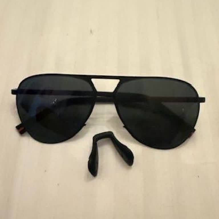 Prada Gözlüğün Burun Yastığı Sorunu Ve Beymen'in Yetersiz Çözümü