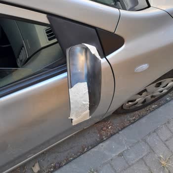 İstMarina AVM Otoparkında Güvenlik Eksikliği Nedeniyle Aracım Zarar Gördü