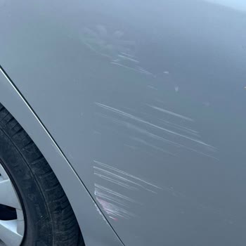 İstMarina AVM Otoparkında Güvenlik Eksikliği Nedeniyle Aracım Zarar Gördü