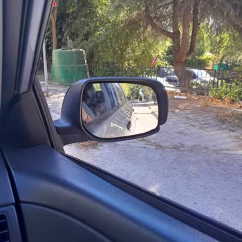 İstMarina AVM Otoparkında Güvenlik Eksikliği Nedeniyle Aracım Zarar Gördü