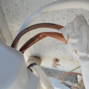 Vestel Klima Kurulumunda Ezilmiş Borular Ve İlgisiz Servis Nedeniyle Mağduriyet