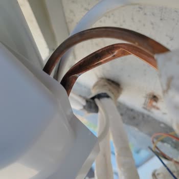 Vestel Klima Kurulumunda Ezilmiş Borular Ve İlgisiz Servis Nedeniyle Mağduriyet