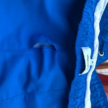 Calvin Klein Mayo Şortun Kısa Sürede Dikişlerinde Açılma Yaşadım