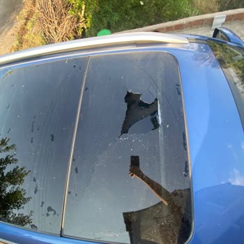 Sunroof Camının Kendi Kendine Kırılması Ve Garanti Kapsamı Dışında Bırakılması