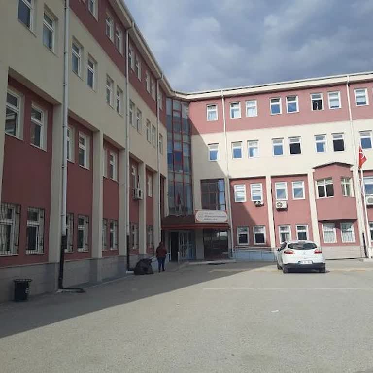 Eryaman Şehit Ertan Akgül Anadolu Lisesi İlgisiz Ve Nefret Dolu Bir Okul
