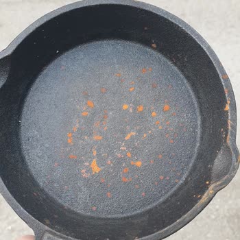 İki Günde Paslanan Tava Ve Migros'tan Geri Dönüş Alamama Sorunu