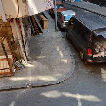 Mahallemizdeki Atıklar Ve Çevre Kirliliği Acilen Giderilmeli