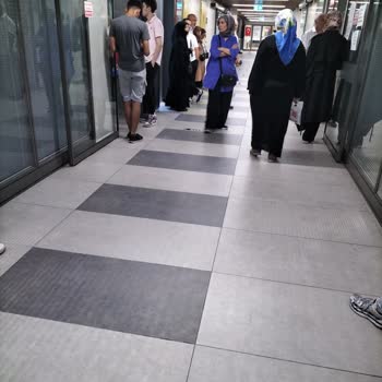 İstanbul Üniversitesi Diş Hekimliğinde Bekleme Çilesi Ve Oturma Sorunu