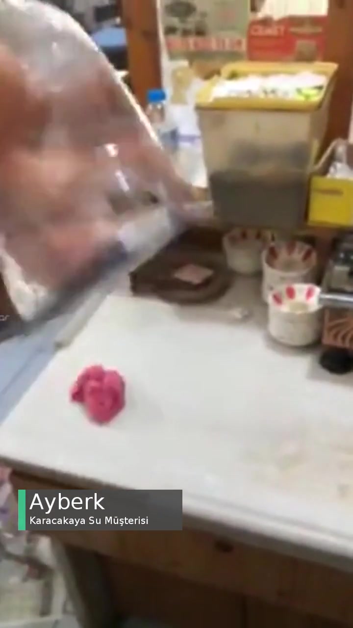 Karacakaya Su İçinden Arı Çıktı videonun kapak resmi