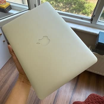 10 Yıllık Apple Sadakati Çizik Bahanesiyle Hiçe Sayıldı