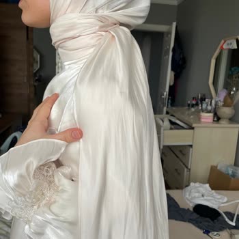 Nişanım İçin Kiraladığım Elbise Ve Şal Hizmeti Tam Bir Hayal Kırıklığıydı